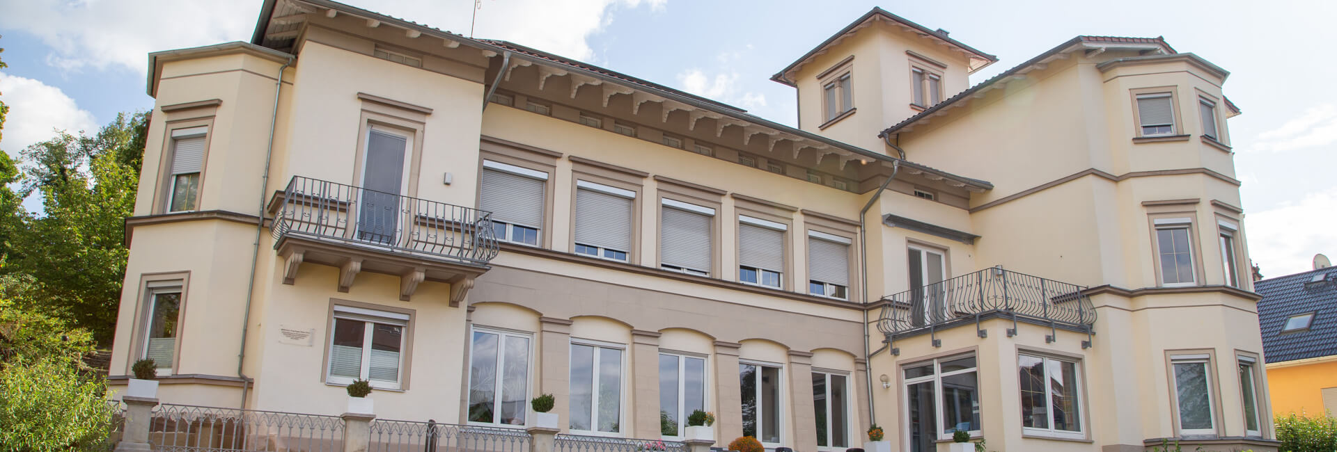 Header-Hintergrund Privatarztpraxis und Institut für neuro-orthopädische Rehabilitation und Schmerztherapie